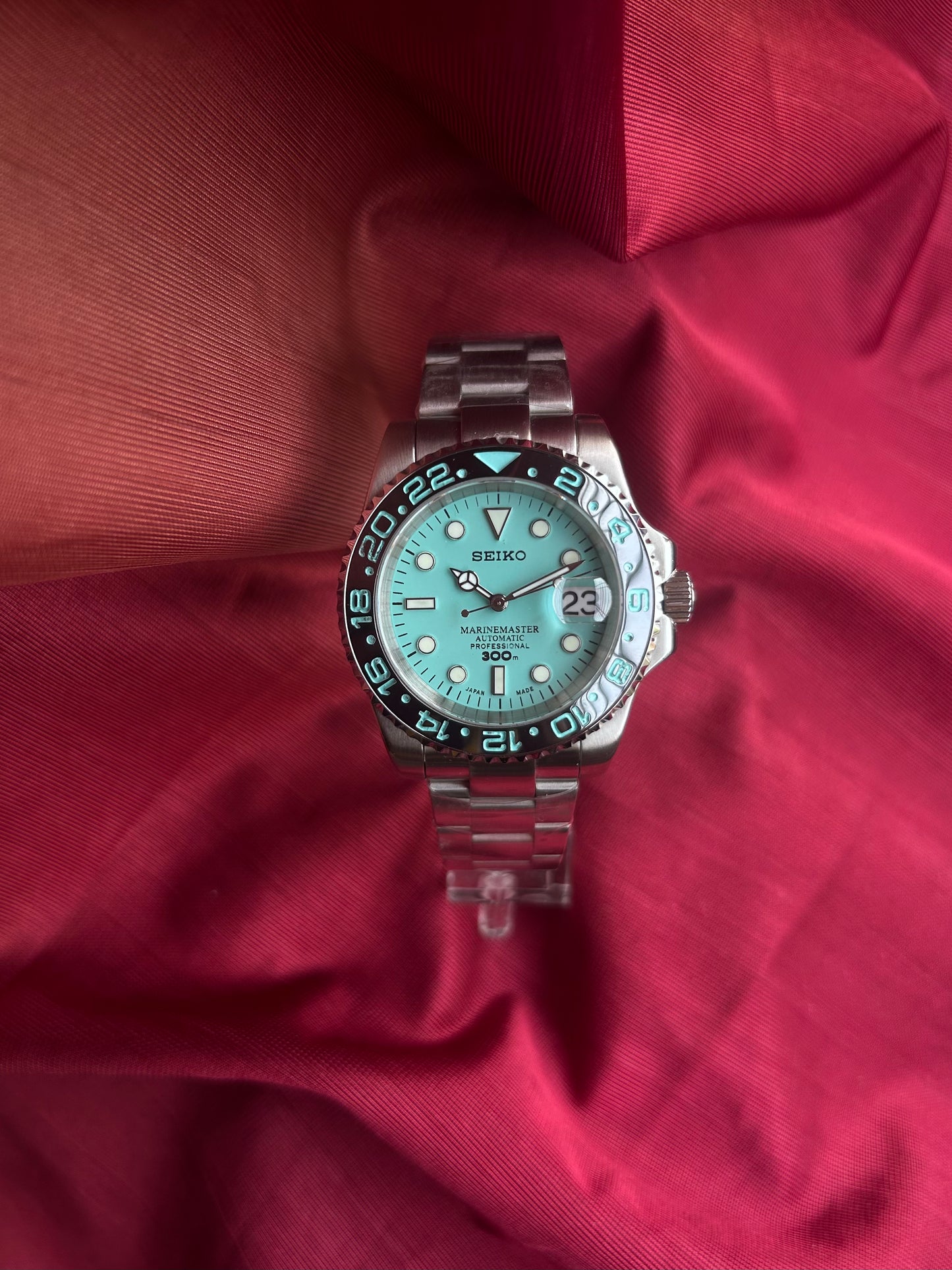 Seiko Tiffany Blue GMT Master Automatic Homage Mod