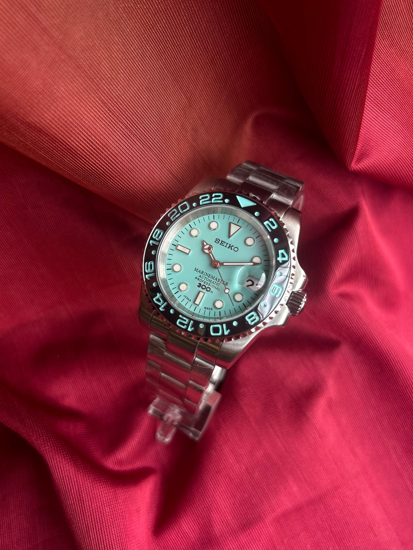 Seiko Tiffany Blue GMT Master Automatic Homage Mod