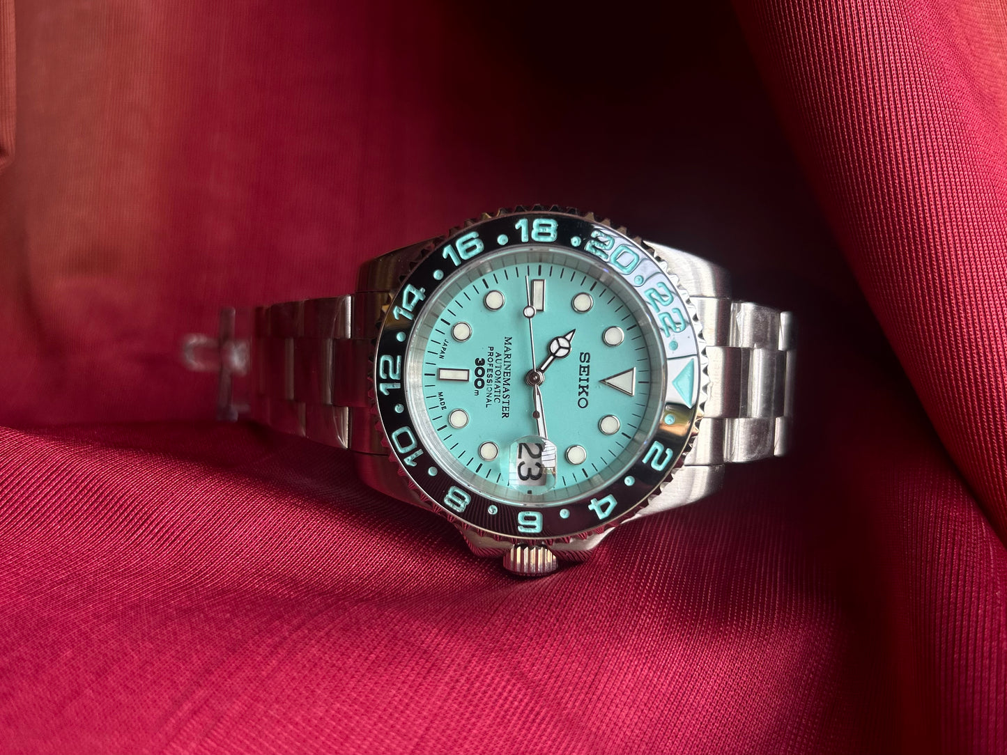 Seiko Tiffany Blue GMT Master Automatic Homage Mod