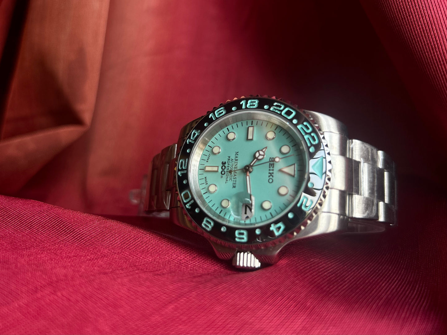 Seiko Tiffany Blue GMT Master Automatic Homage Mod