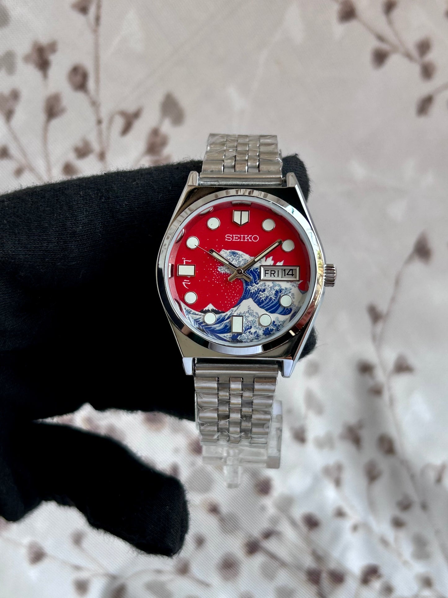 Seiko Great Godzilla Wave Off Kanagawa Automatic Mod Watch