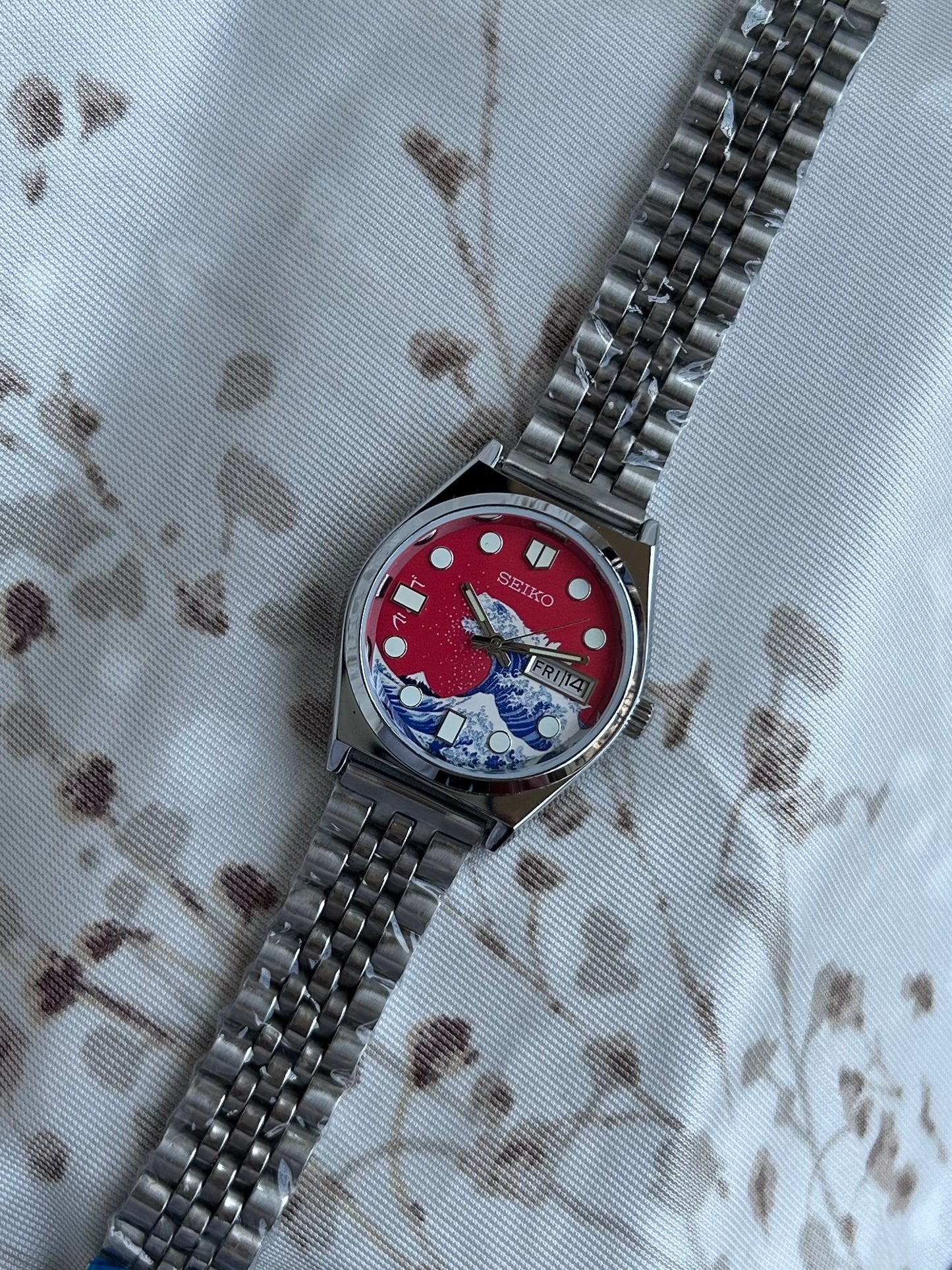 Seiko Great Godzilla Wave Off Kanagawa Automatic Mod Watch