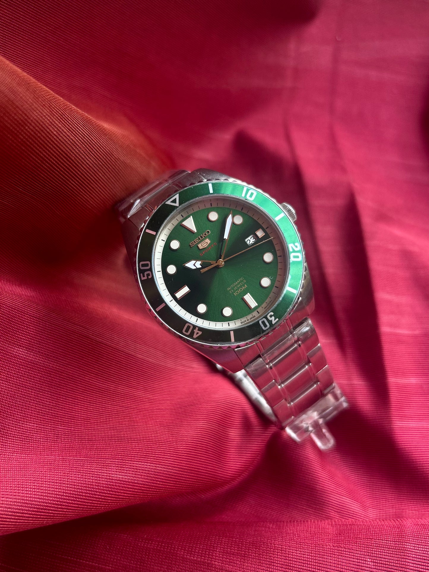 Seiko 5 Hulk Sports Automatic Homage Mod