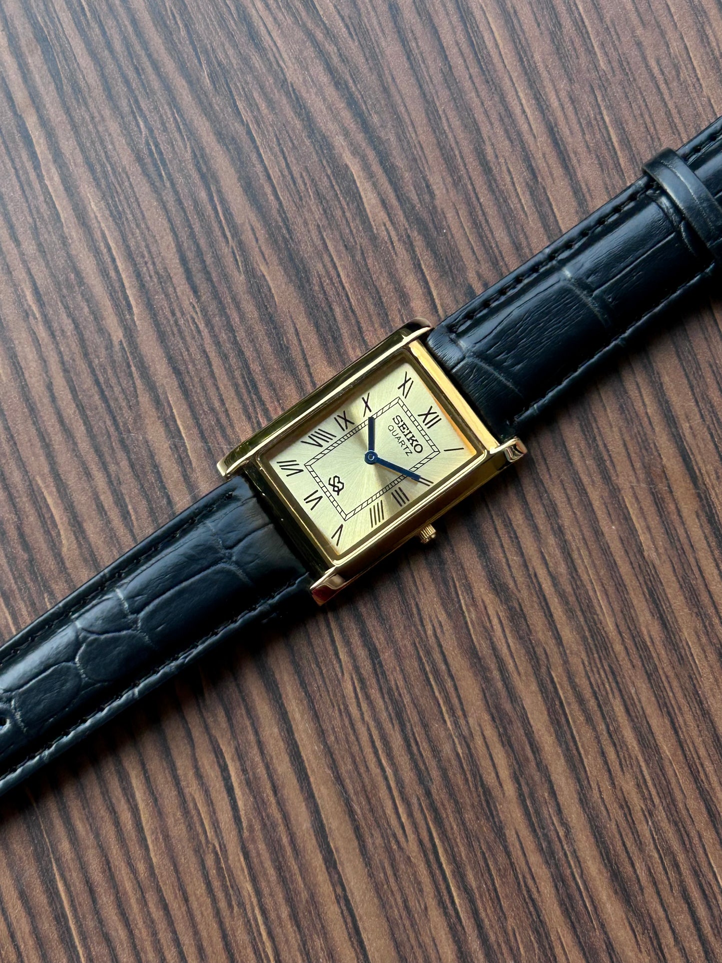 Seiko Tank Gold Sunburst Quartz Unisex Mod