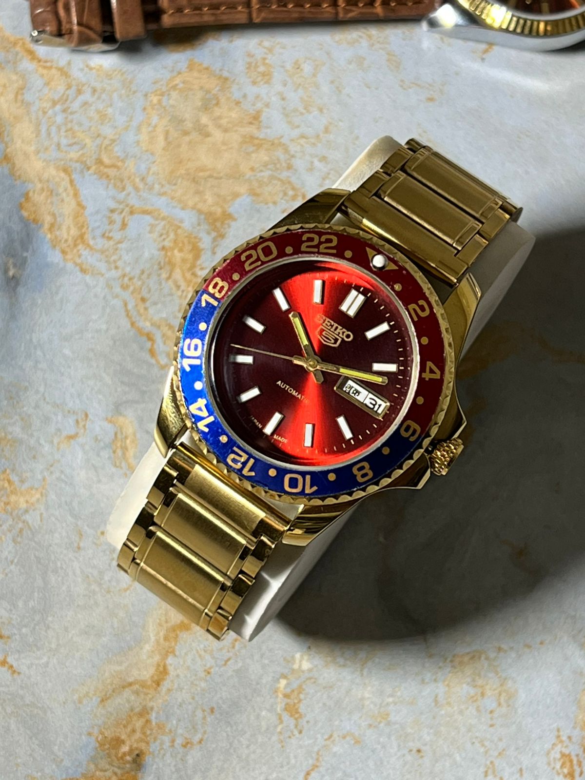 Seiko 5 Automatic Homage – Gold Pepsi