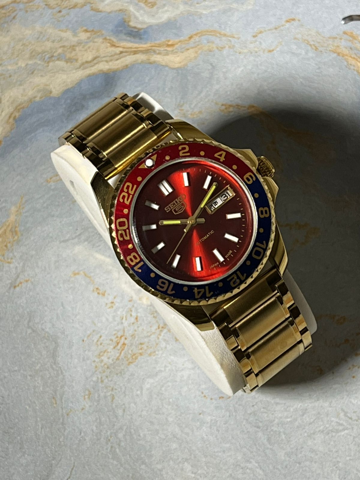 Seiko 5 Automatic Homage – Gold Pepsi