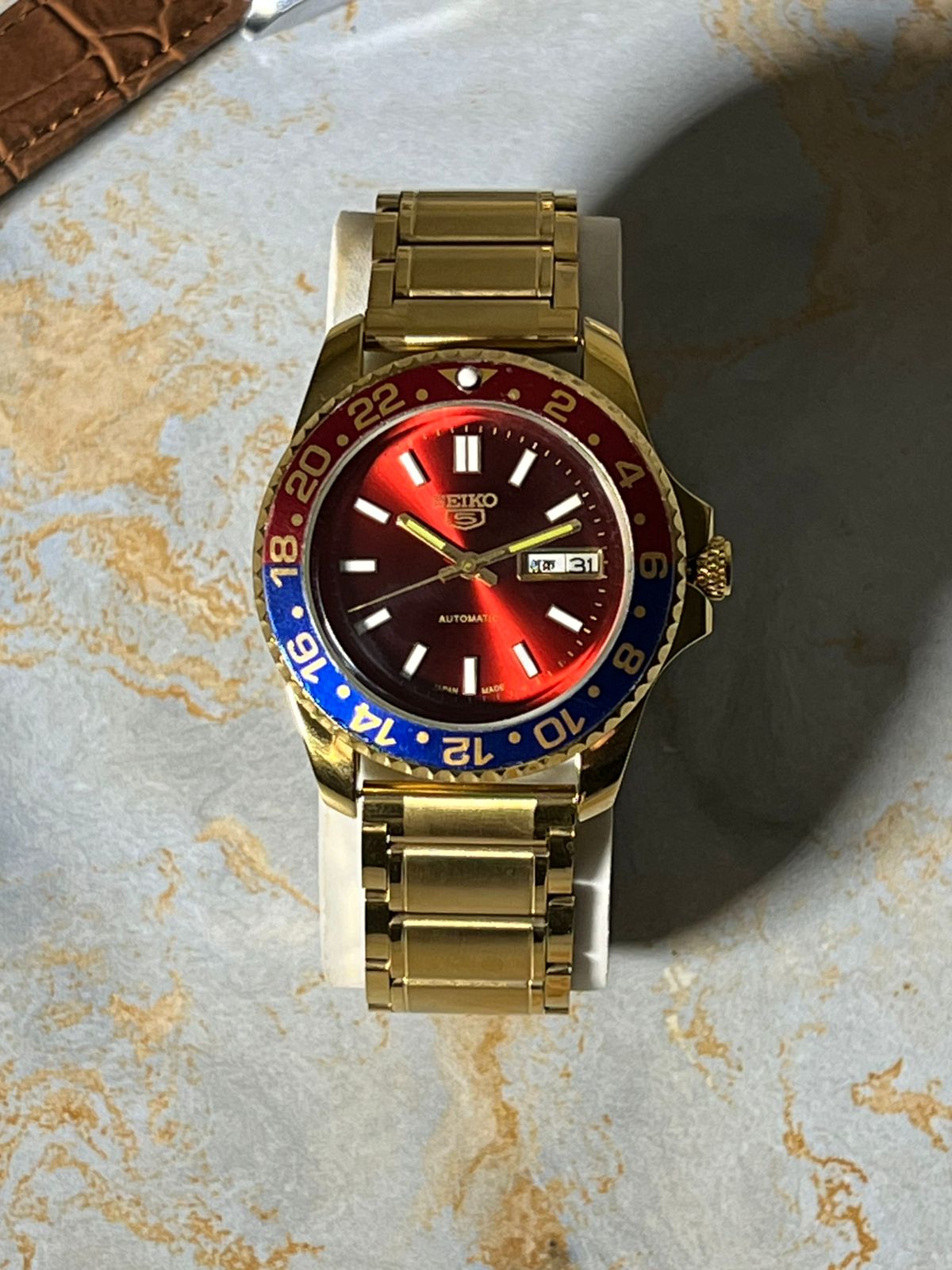 Seiko 5 Automatic Homage – Gold Pepsi