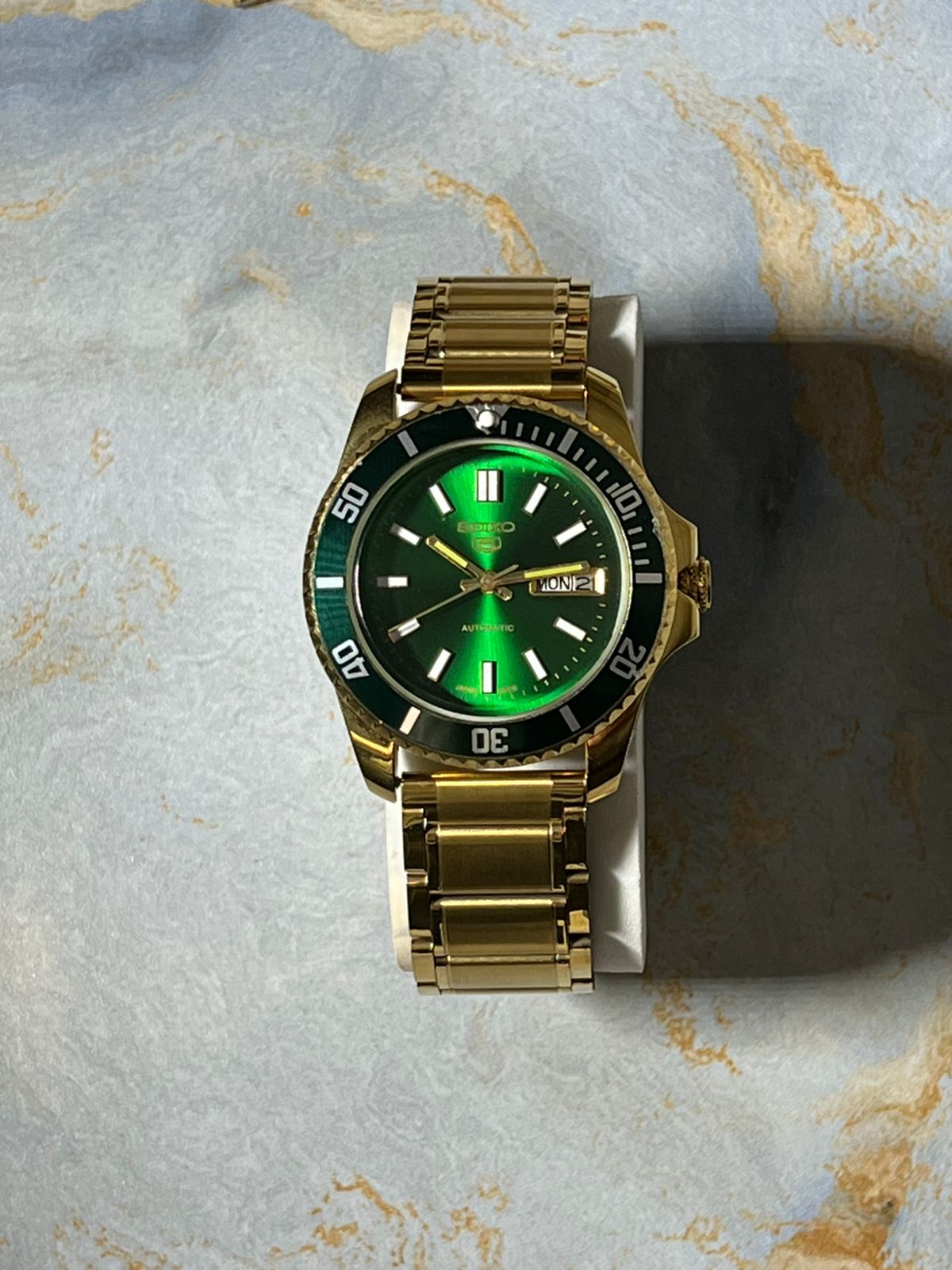 Seiko 5 Automatic Homage – Gold & Hulk Submarine