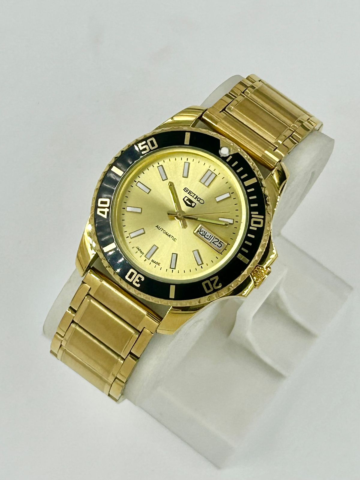 Seiko 5 Automatic Homage – Gold & Black